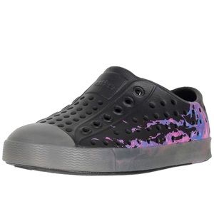 Native Slip on size 8